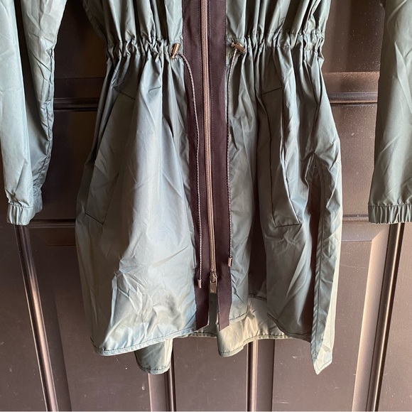 Heroine Sport Green Windbreaker Jacket Size Large - Picture 4 of 11